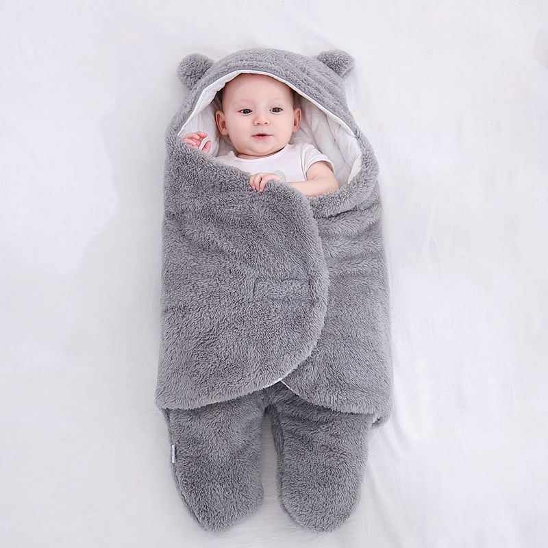 Imported Winter Baby Sleeping Bag Flannel Swaddle Wrap with Legs and Hood Receiving Blanket Sleeping Bag for 0-9 Months