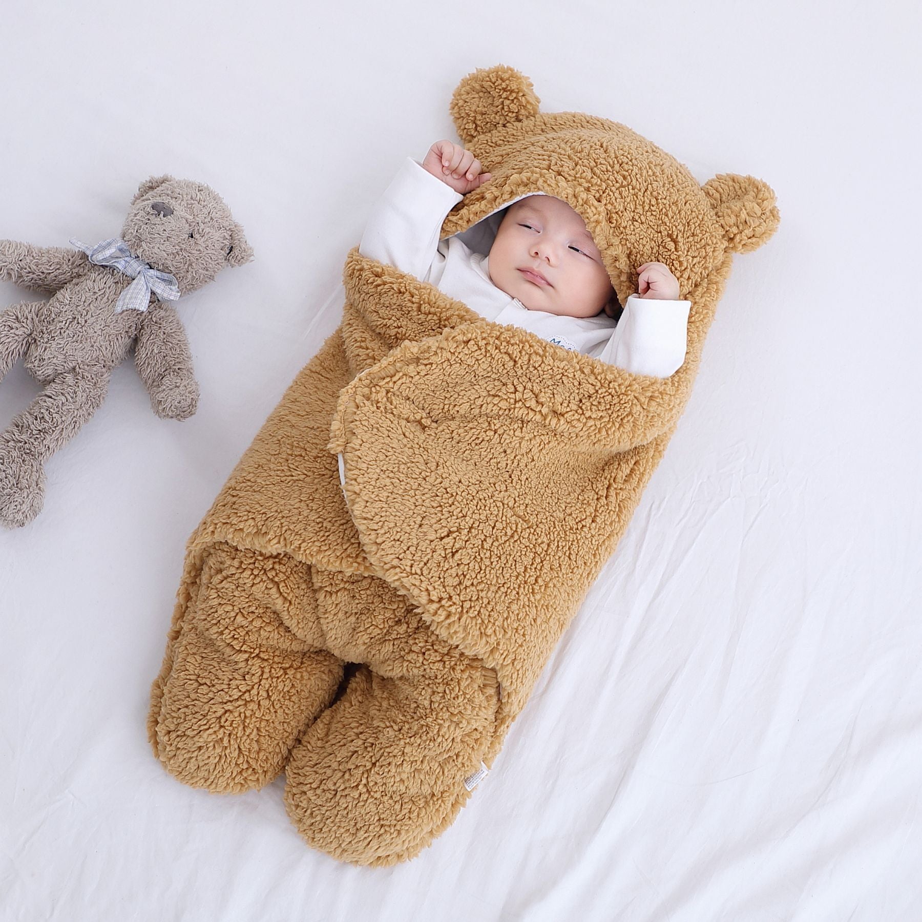 Imported Winter Baby Sleeping Bag Flannel Swaddle Wrap with Legs and Hood Receiving Blanket Sleeping Bag for 0-9 Months