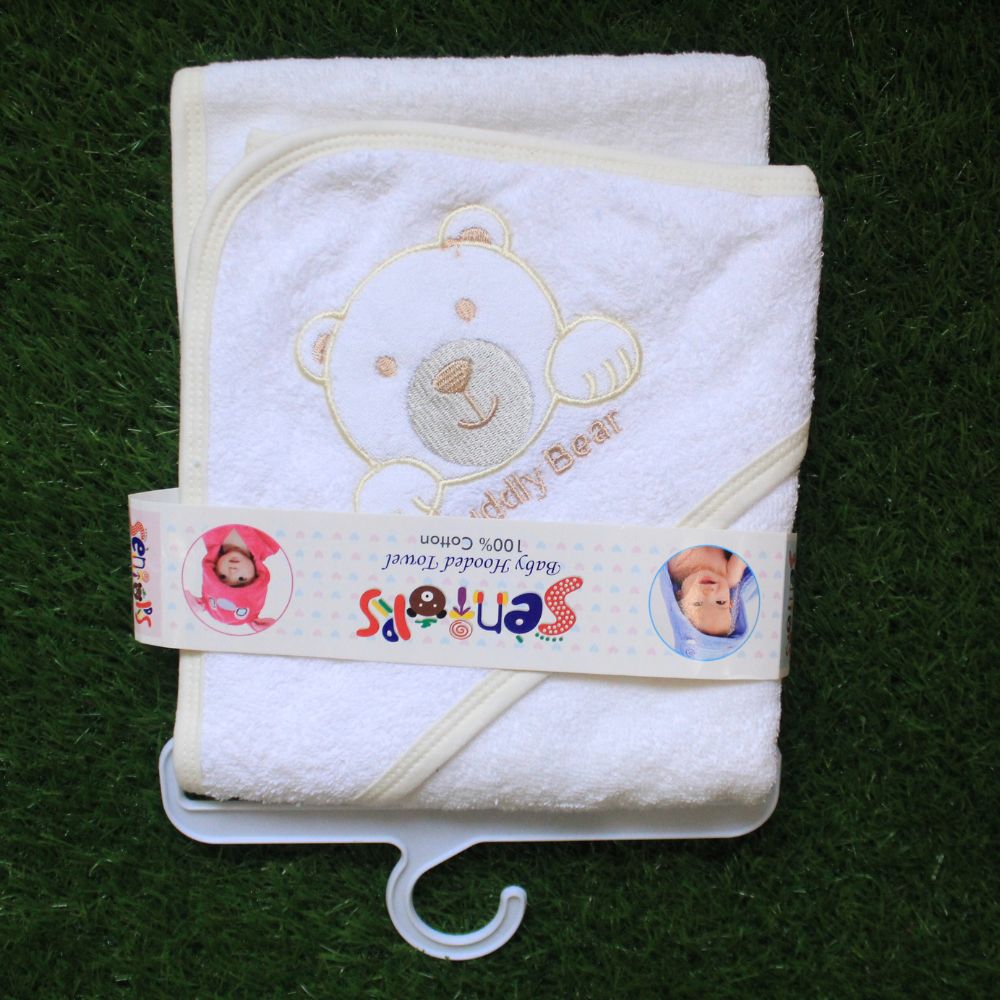 Cute Embroidered Characters Baby Hooded Bath Towel for 0-2 Years