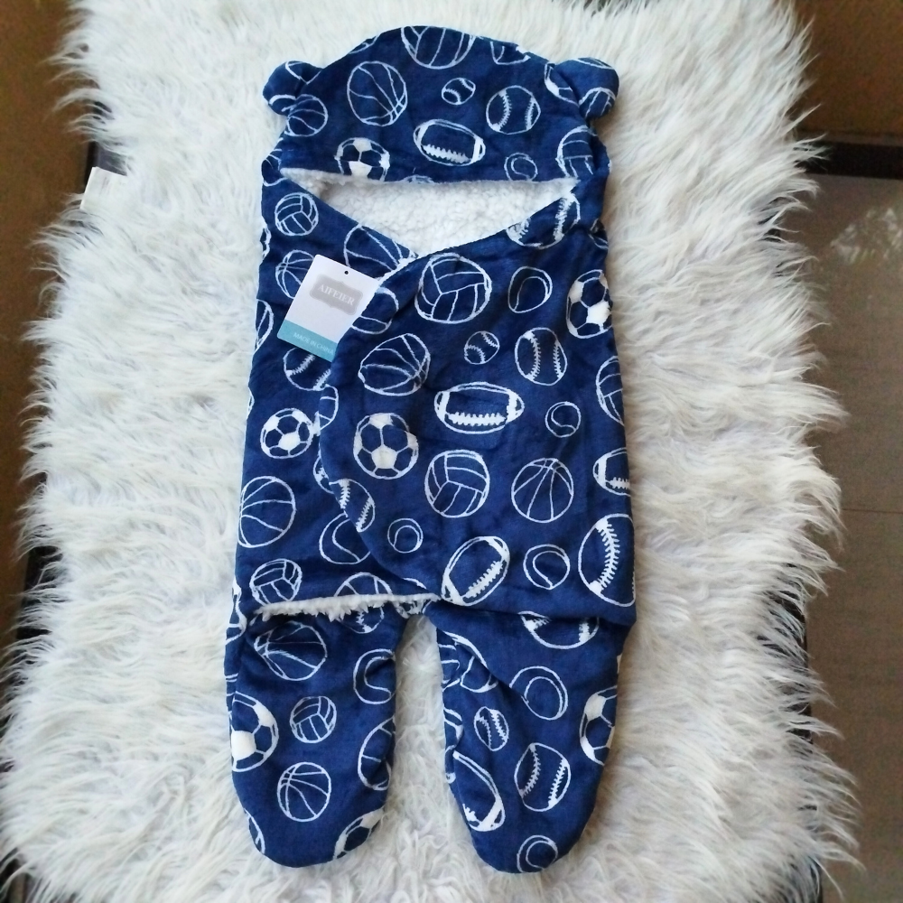 Imported Winter Baby Sleeping Bag Flannel Swaddle Wrap with Legs and Hood Receiving Blanket Sleeping Bag for 0-6 Months