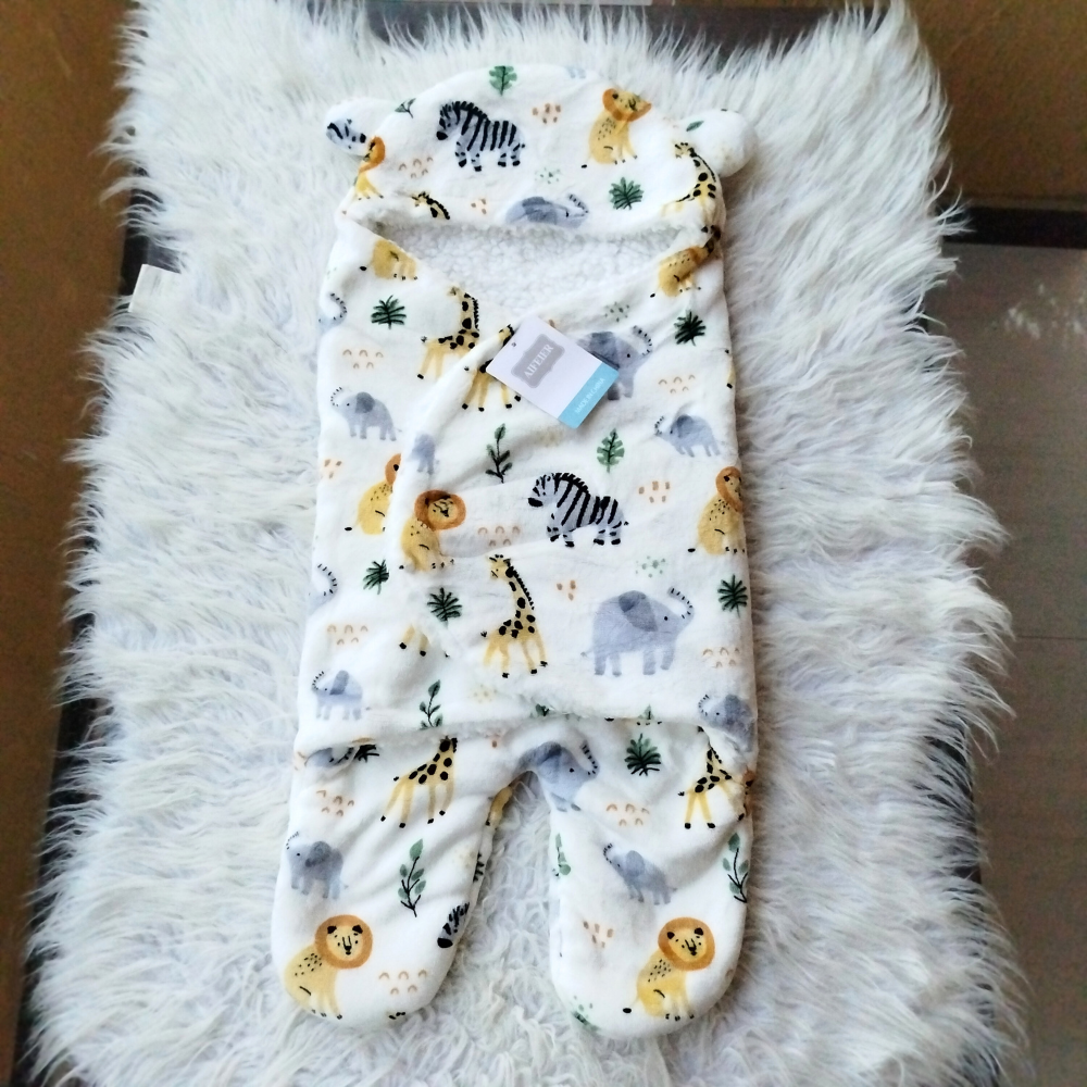 Imported Winter Baby Sleeping Bag Flannel Swaddle Wrap with Legs and Hood Receiving Blanket Sleeping Bag for 0-6 Months
