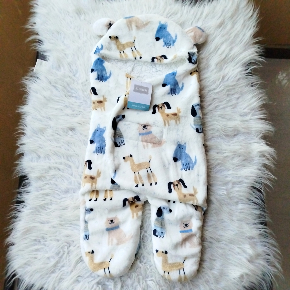 Imported Winter Baby Sleeping Bag Flannel Swaddle Wrap with Legs and Hood Receiving Blanket Sleeping Bag for 0-6 Months