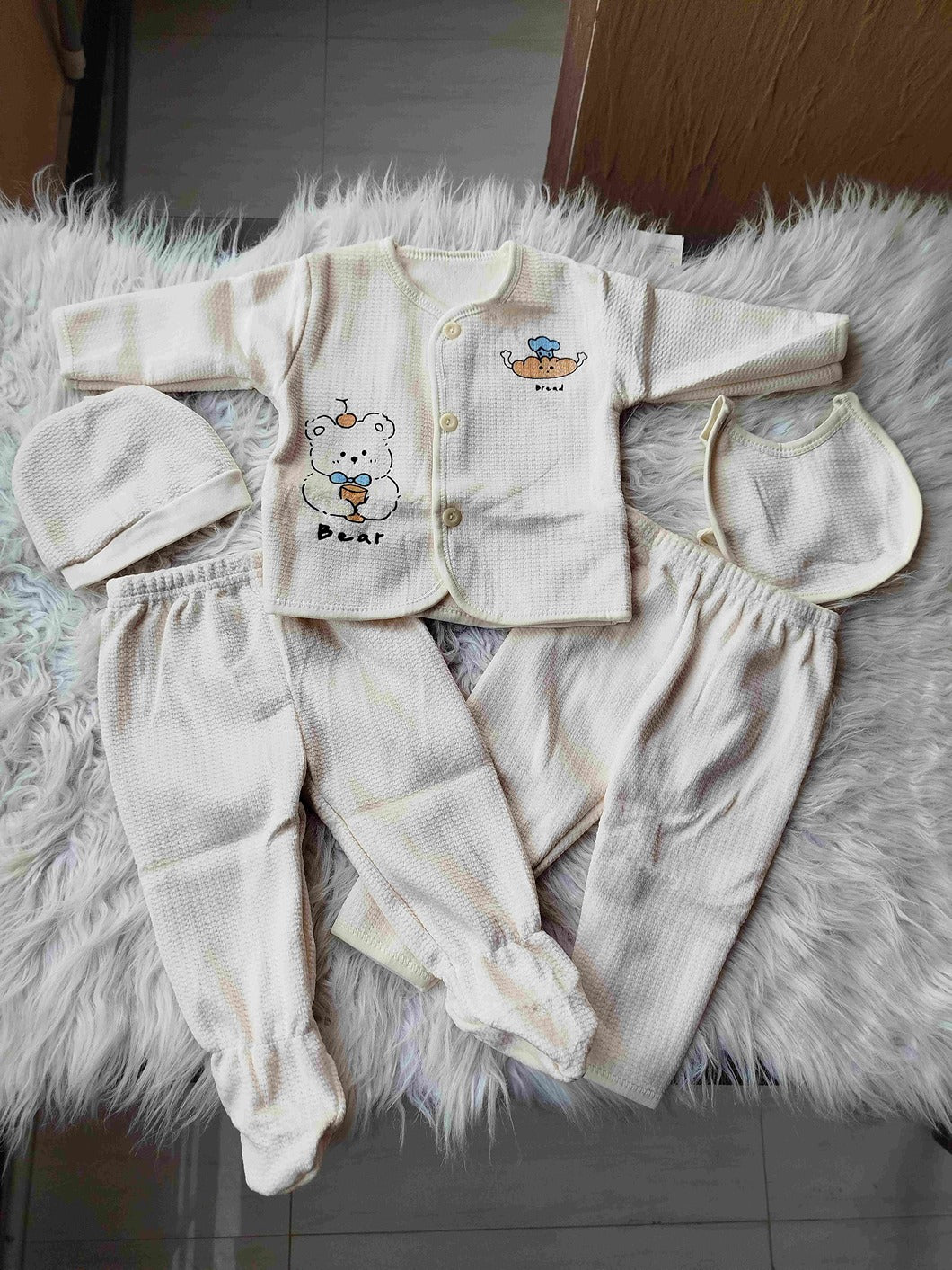 Newborn Baby 5 Pcs Winter Starter Set – Warm & Soft Outfit for 0–4 Months