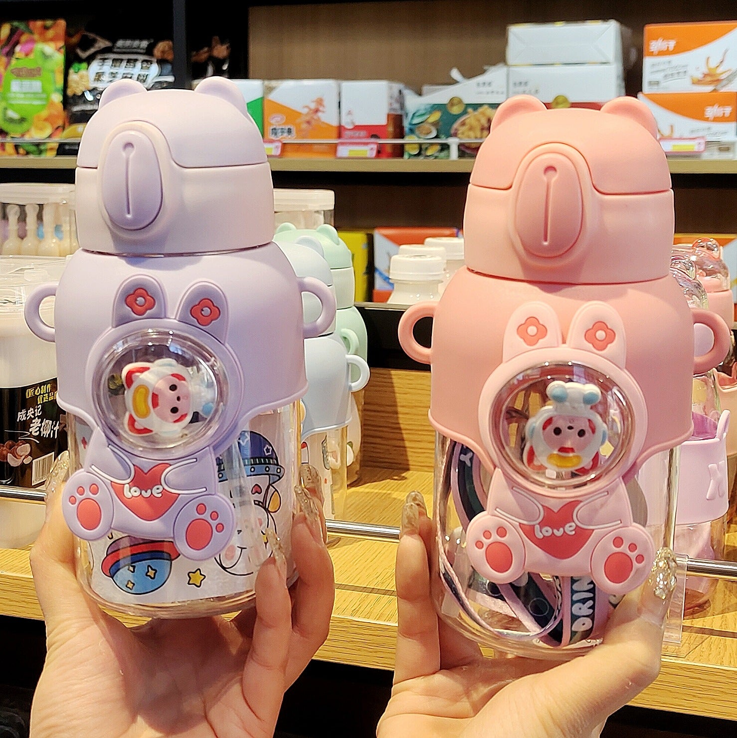 Imported 600ml Kids Cartoon Sippy Cup 3D Big Character Bottle with Leak-Proof Straw and Adjustable Strap