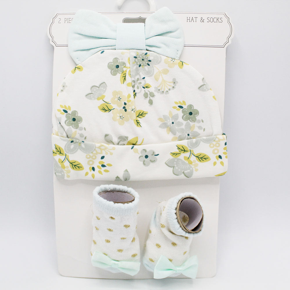Imported 2 Pcs Cute Character Baby Cap and Shoes Set for 0-6 Months