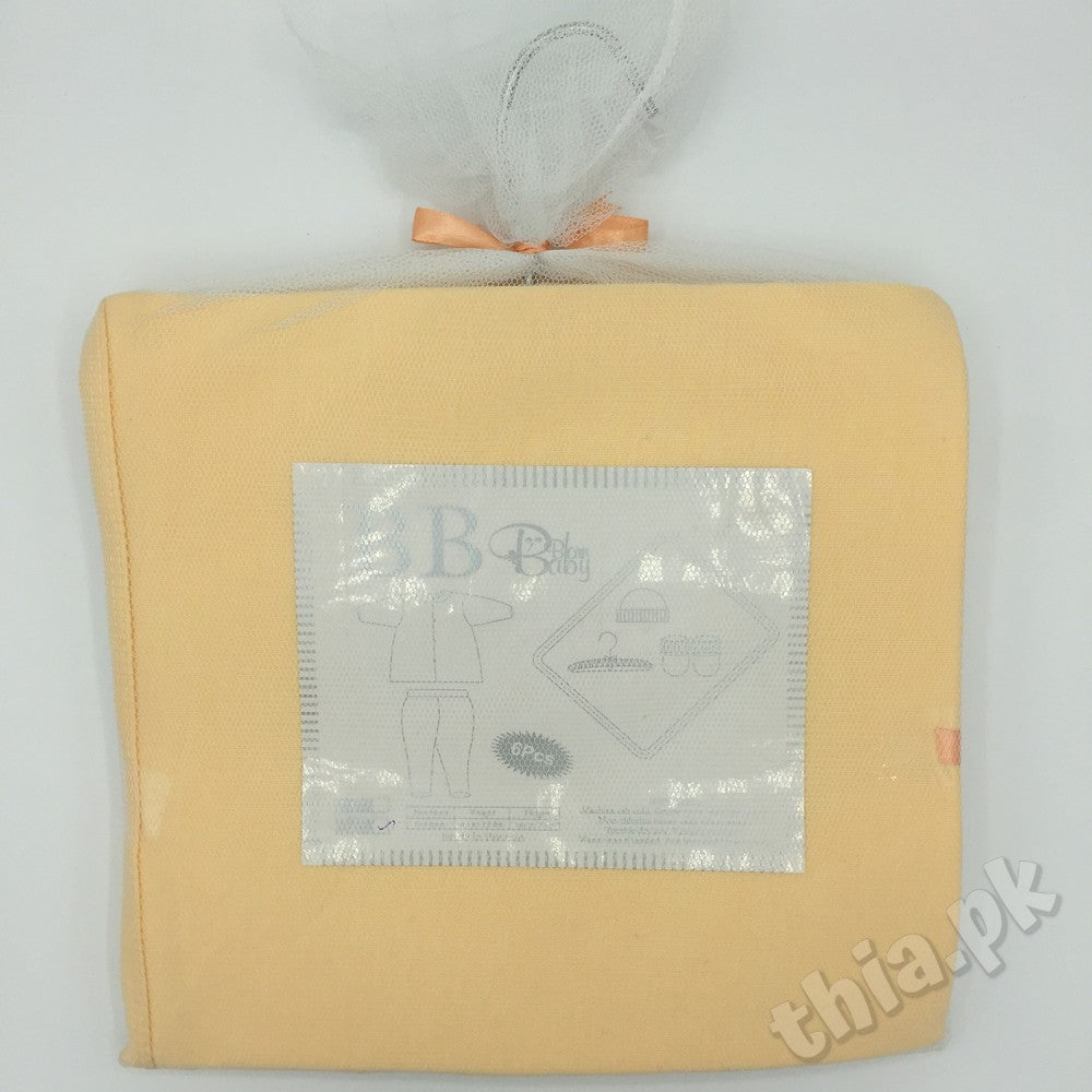 Born Baby 6 Pcs Gift Set 6 Pcs Include (T-Shirt,Pants,Wrapping Sheet,Hanger,Cap & Booties)